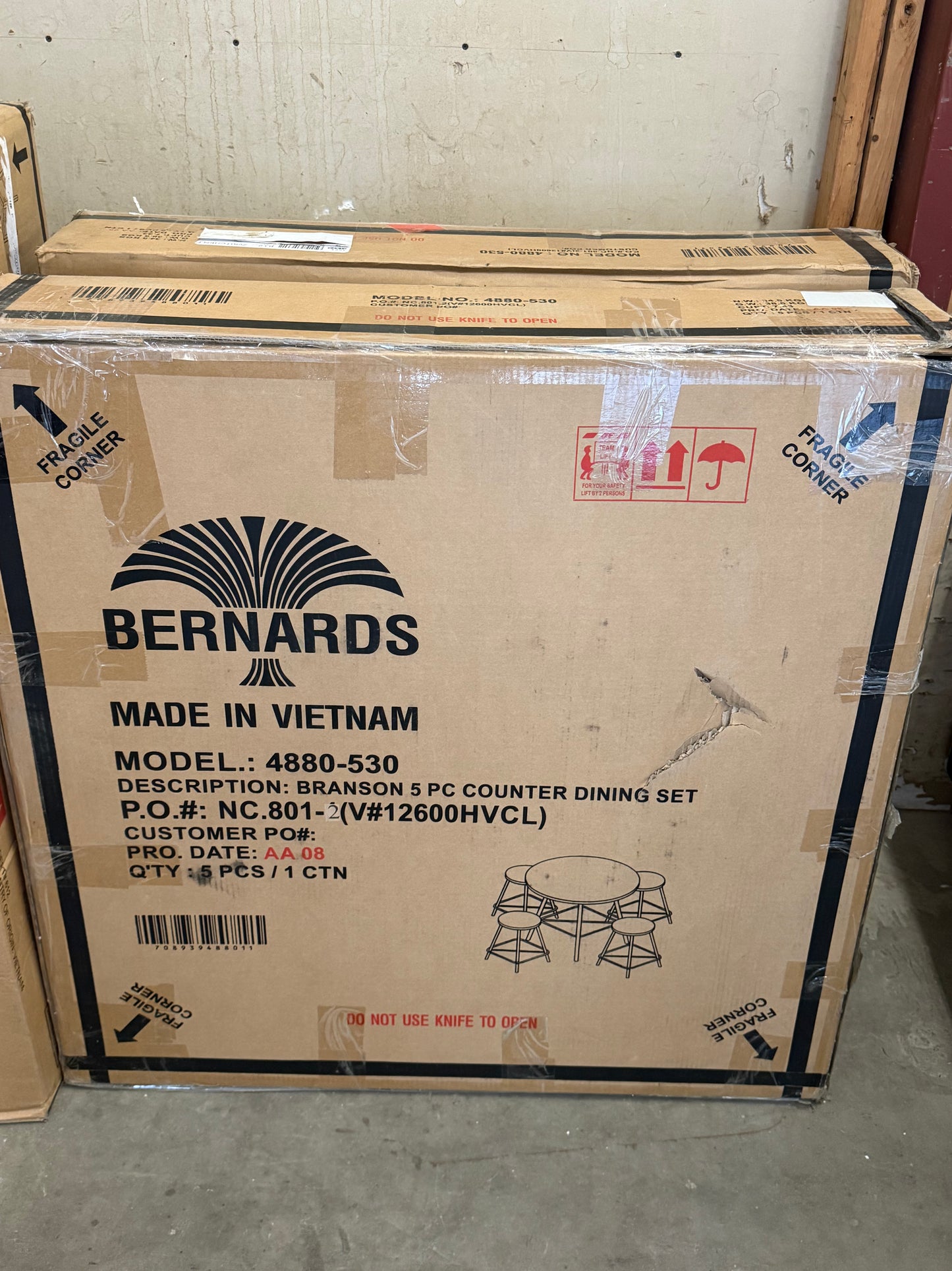 *Free Delivery* Bernard’s 5 Piece Table Set with Chairs Brand New in Box