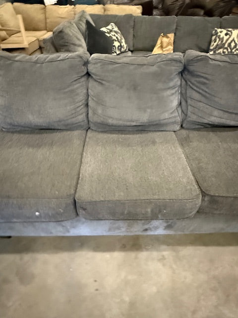 *Free Delivery* 2 Piece Broyhill Sectional Couch