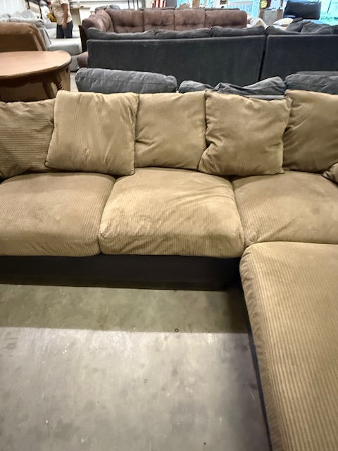 *Free Delivery* Excellent Condition Sectional Couch 2 Piece