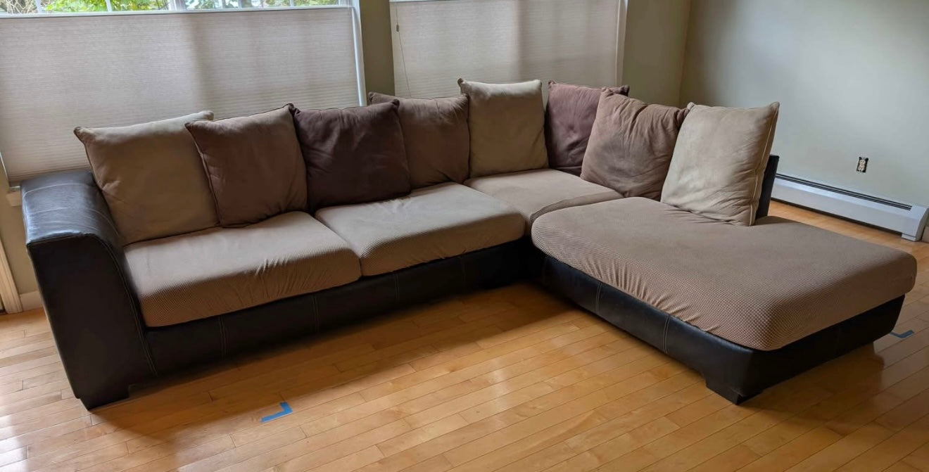 *Free Delivery* Sectional Couch Great Condition