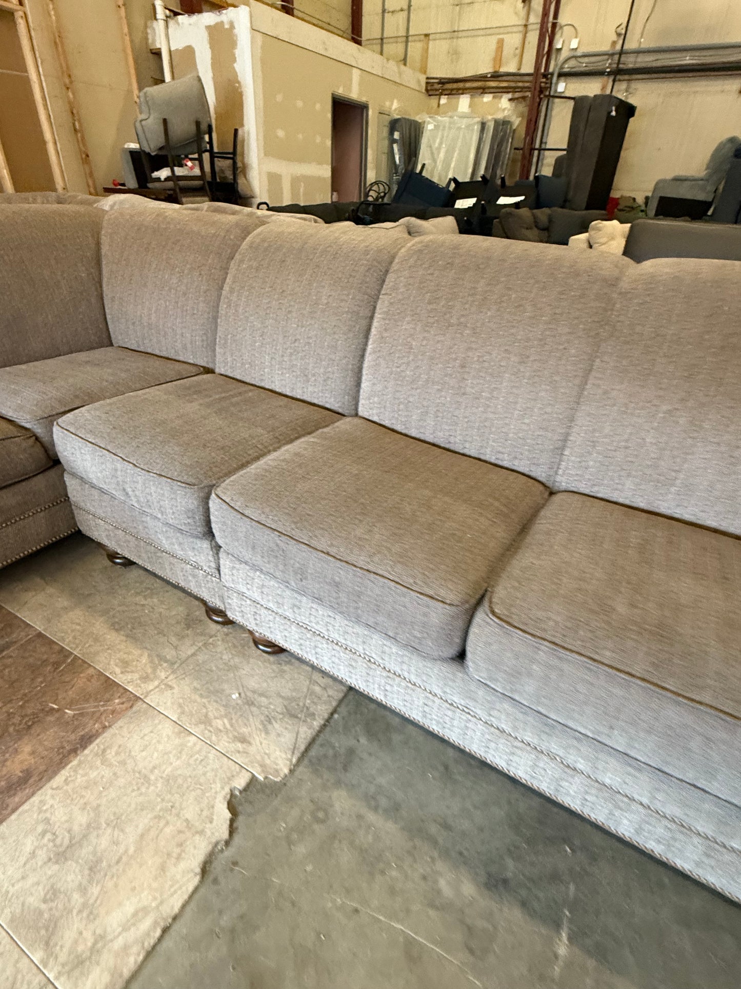 *Free Delivery* Flexsteel 3-Piece Sectional Couch (Retails $4800)