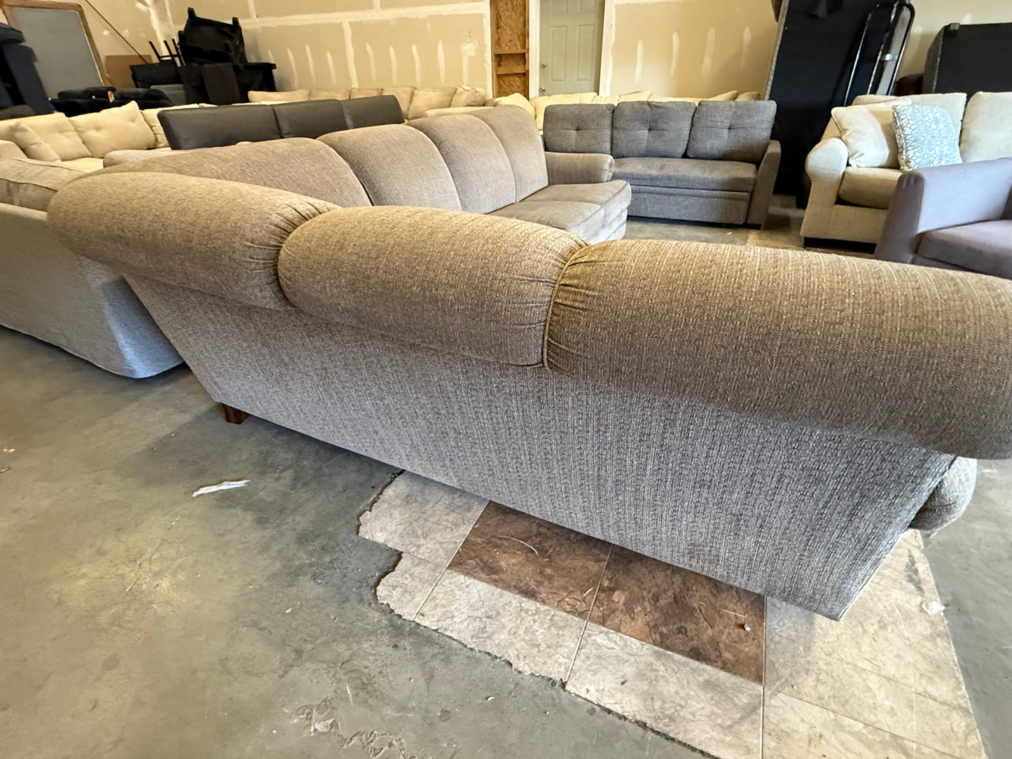 *Free Delivery* Flexsteel 3-Piece Sectional Couch (Retails $4800)