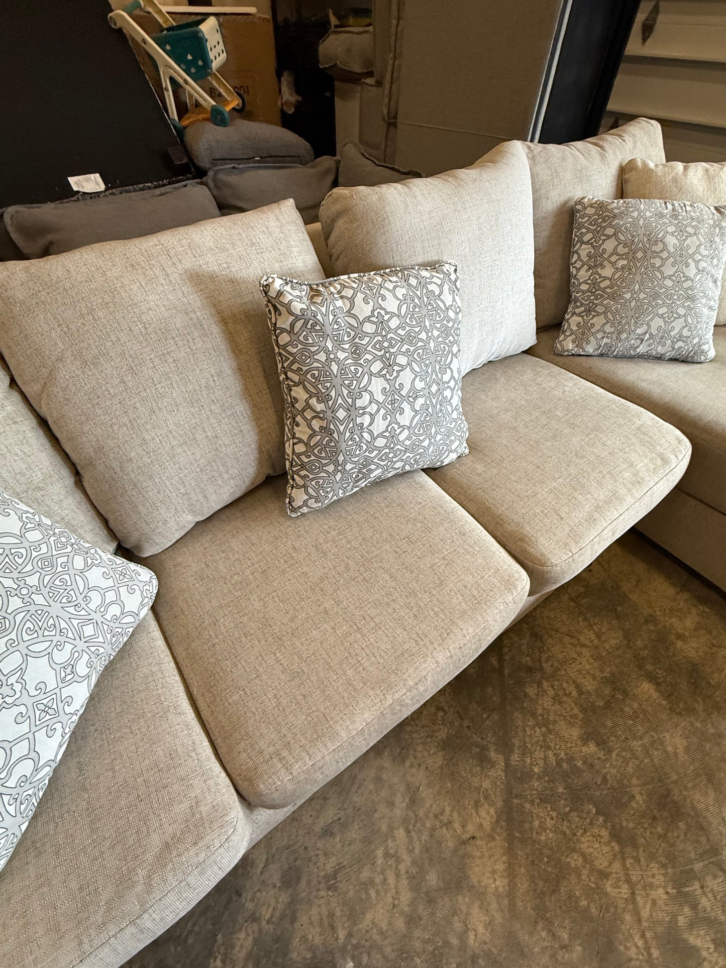 *Free Delivery* Excellent Condition Ashley 3-Piece Sectional Beige