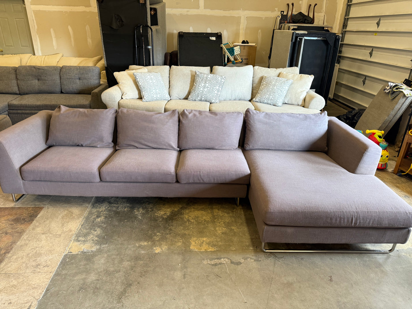 *Free Delivery* Interior Define Modern Asher 4 Seat Sectional Couch (Retails 2500+)
