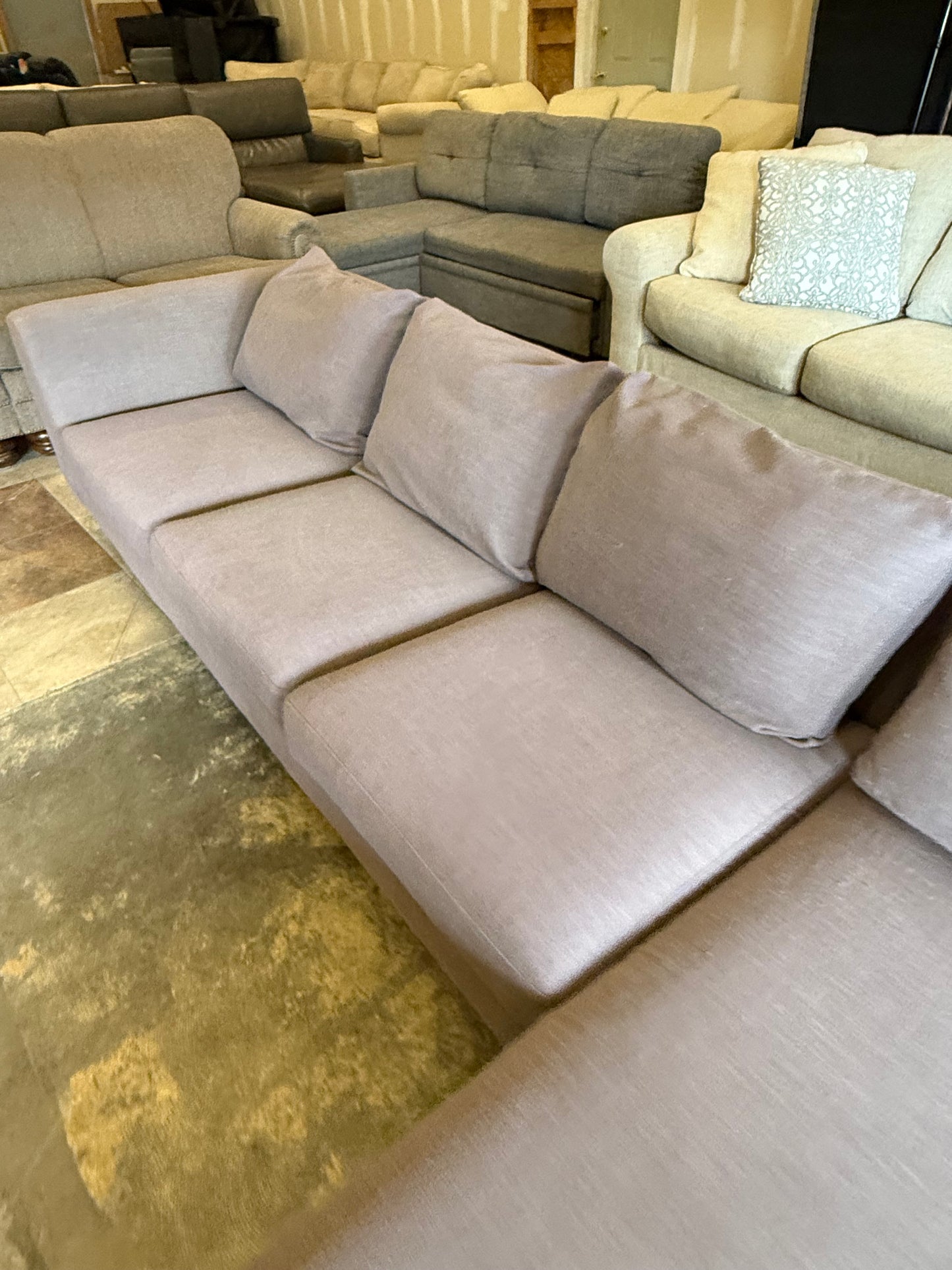 *Free Delivery* Interior Define Modern Asher 4 Seat Sectional Couch (Retails 2500+)