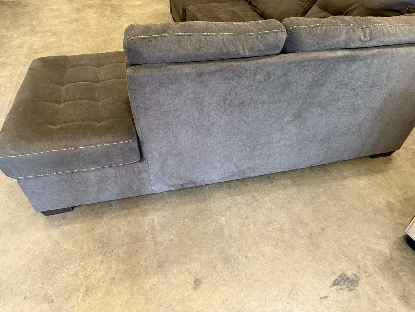 *Free Delivery* 2-Piece Sectional Couch
