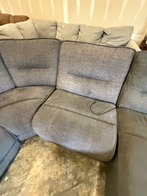 *Free Delivery* Great Condition 6 Piece Gray Sectional Power Recliners