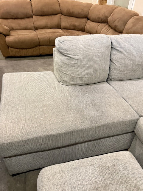 *Free Delivery* Broyhill Gray Sectional Couch with Matching Ottoman