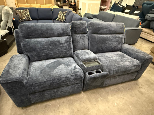 *Free Delivery* Like-New/Open Box Double Recliner Love Seat with USB Ports