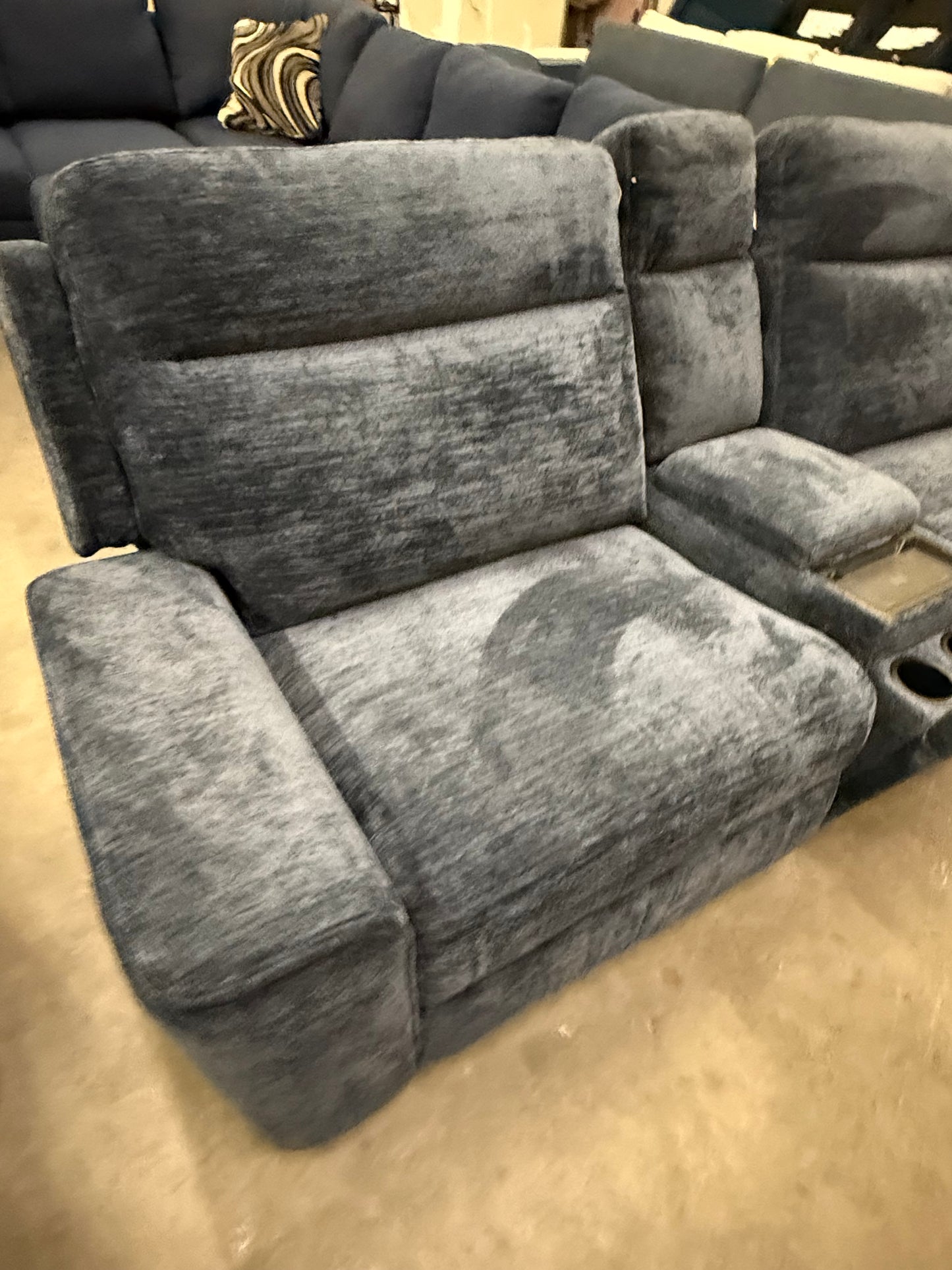 *Free Delivery* Like-New/Open Box Double Recliner Love Seat with USB Ports