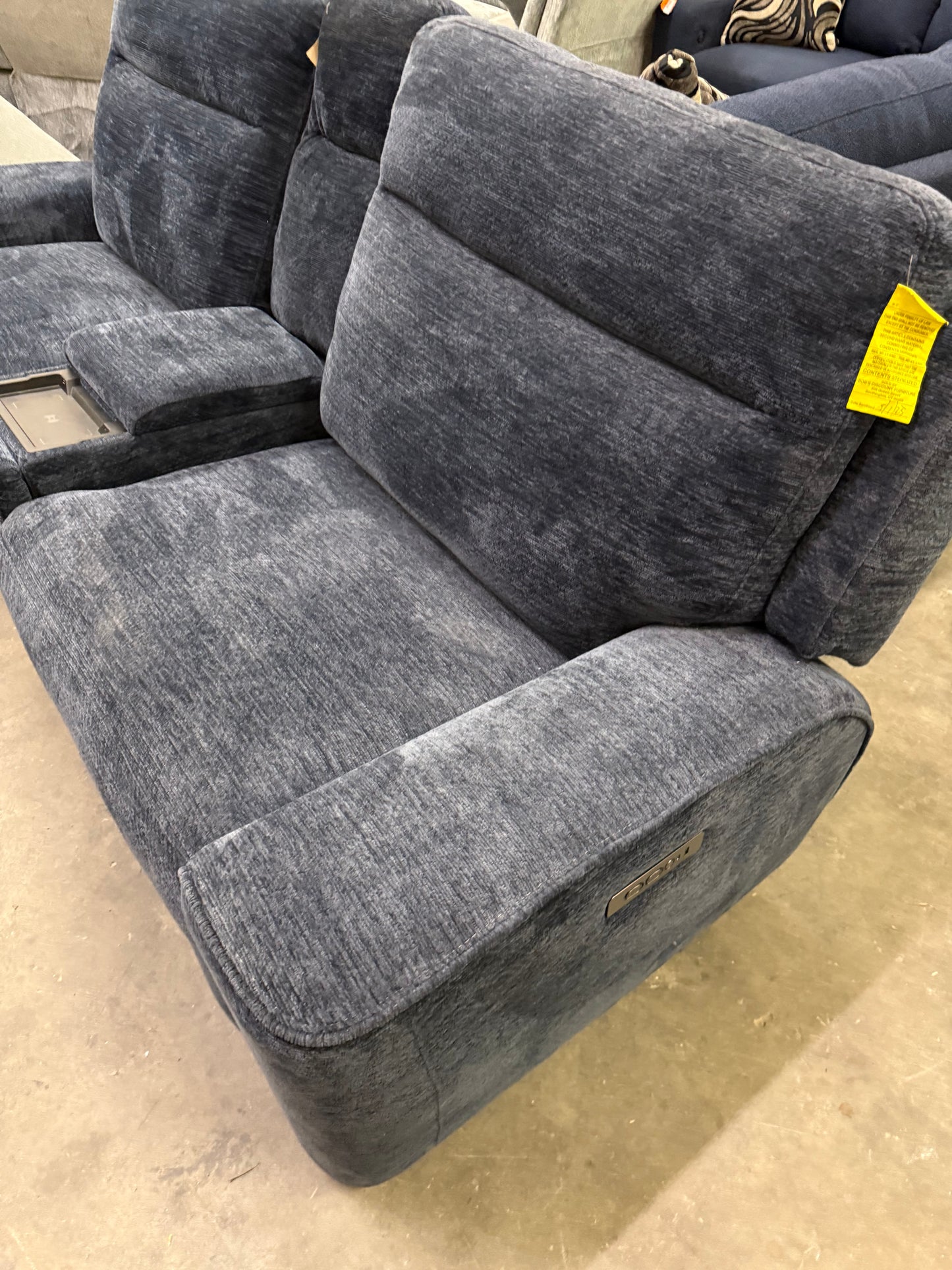 *Free Delivery* Like-New/Open Box Double Recliner Love Seat with USB Ports