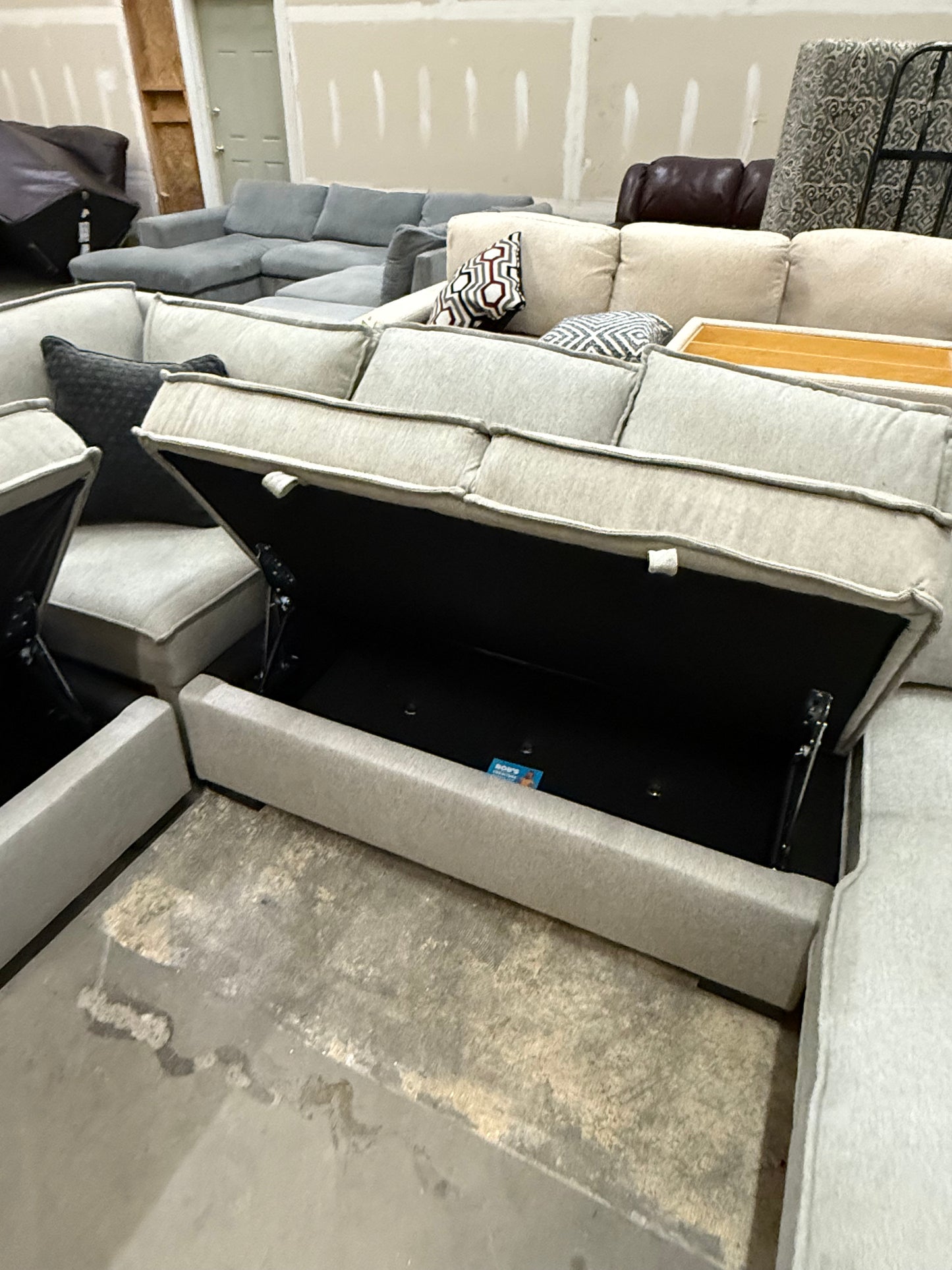 *Free Delivery* Like-New/Open Box Sectional Couch with Storage and Chaise