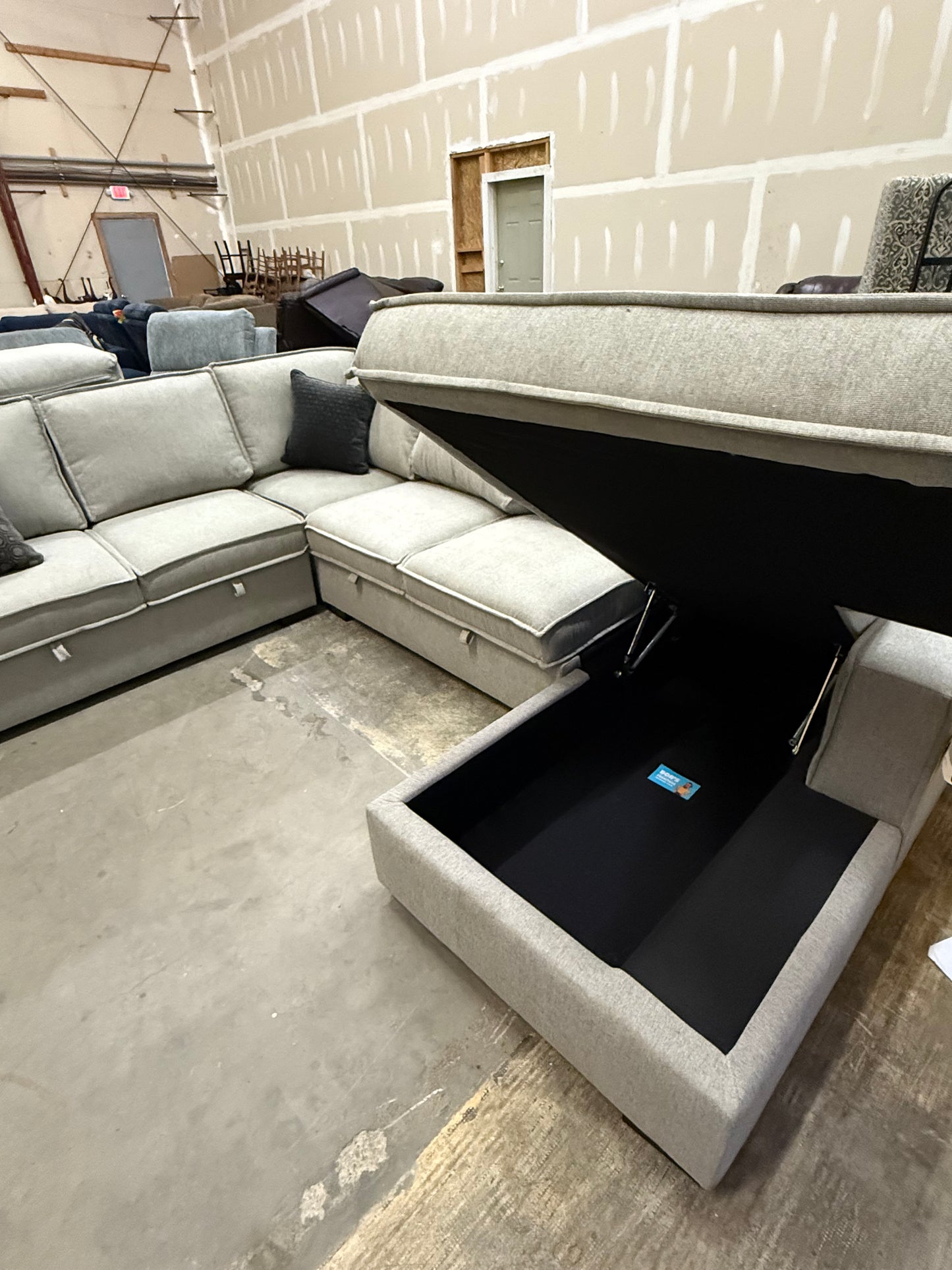 *Free Delivery* Like-New/Open Box Sectional Couch with Storage and Chaise