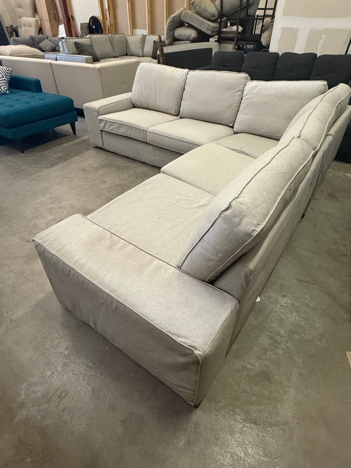 *Free Delivery* Ikea Kivik 3 Piece Sectional Couch Off White Great Condition