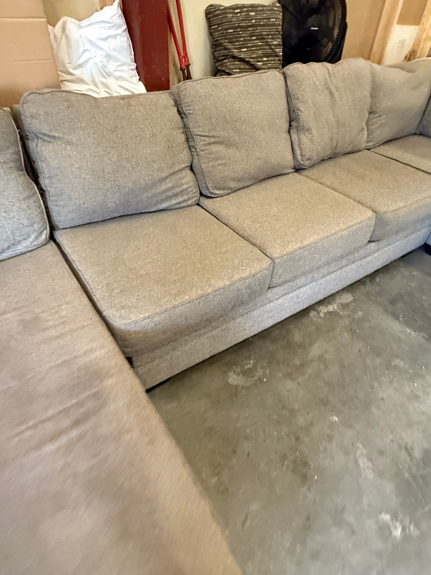 *Free Delivery* Excellent Condition 4-Piece Large Ashley Sectional Couch (155 inches wide