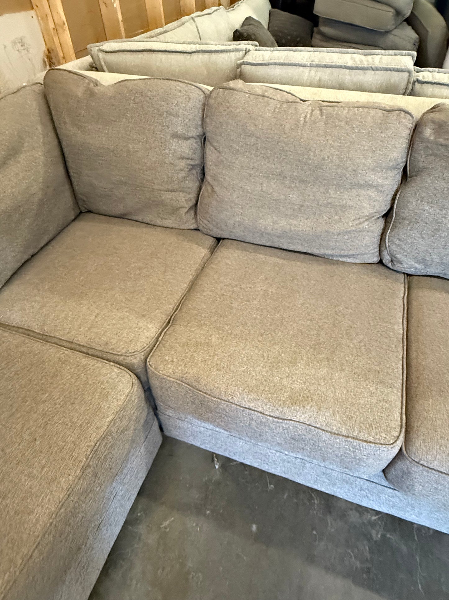 *Free Delivery* Excellent Condition 4-Piece Large Ashley Sectional Couch (155 inches wide
