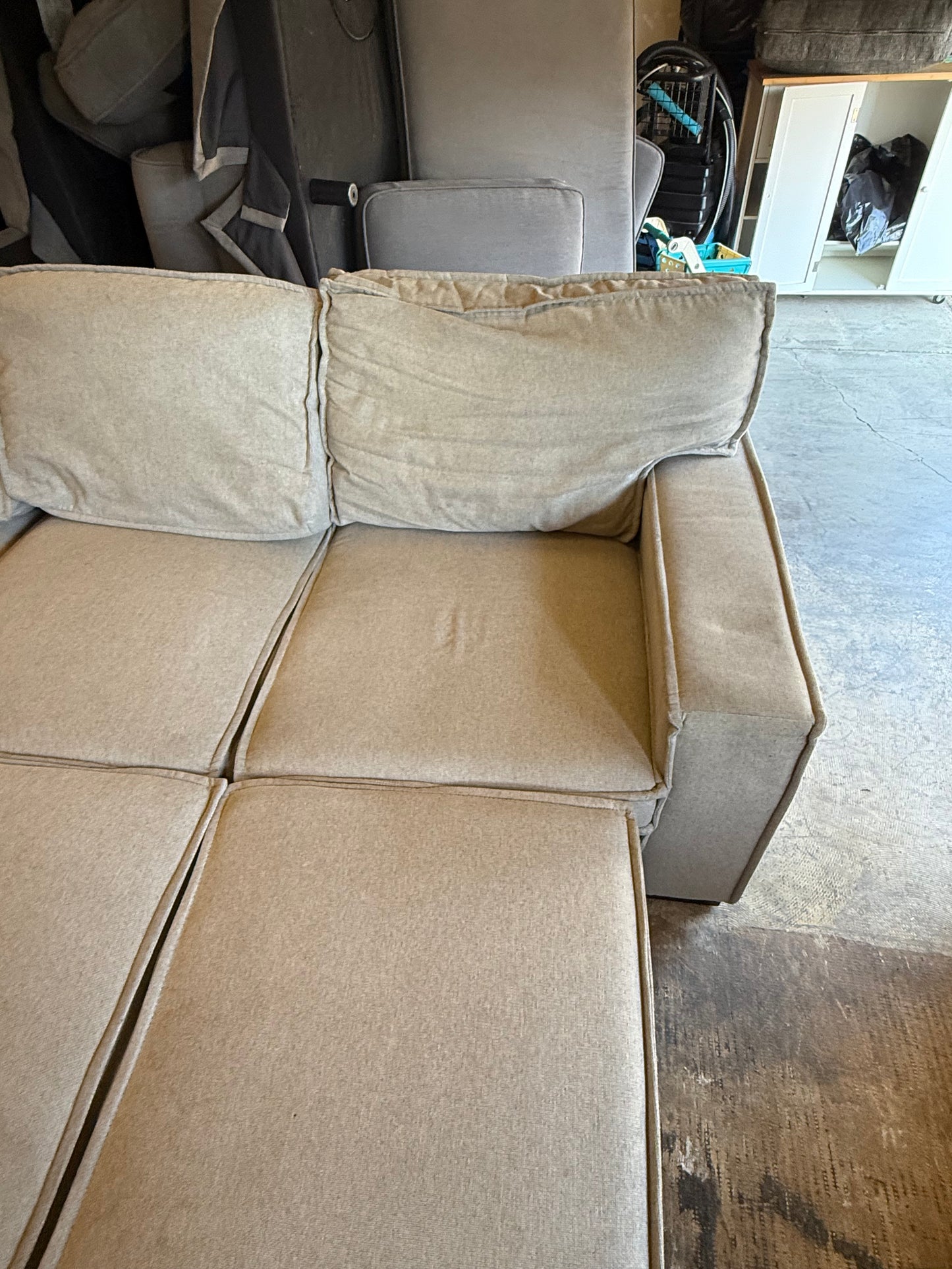 *Free Delivery* Bob's Sectional Couch with Storage and Pullout Bed