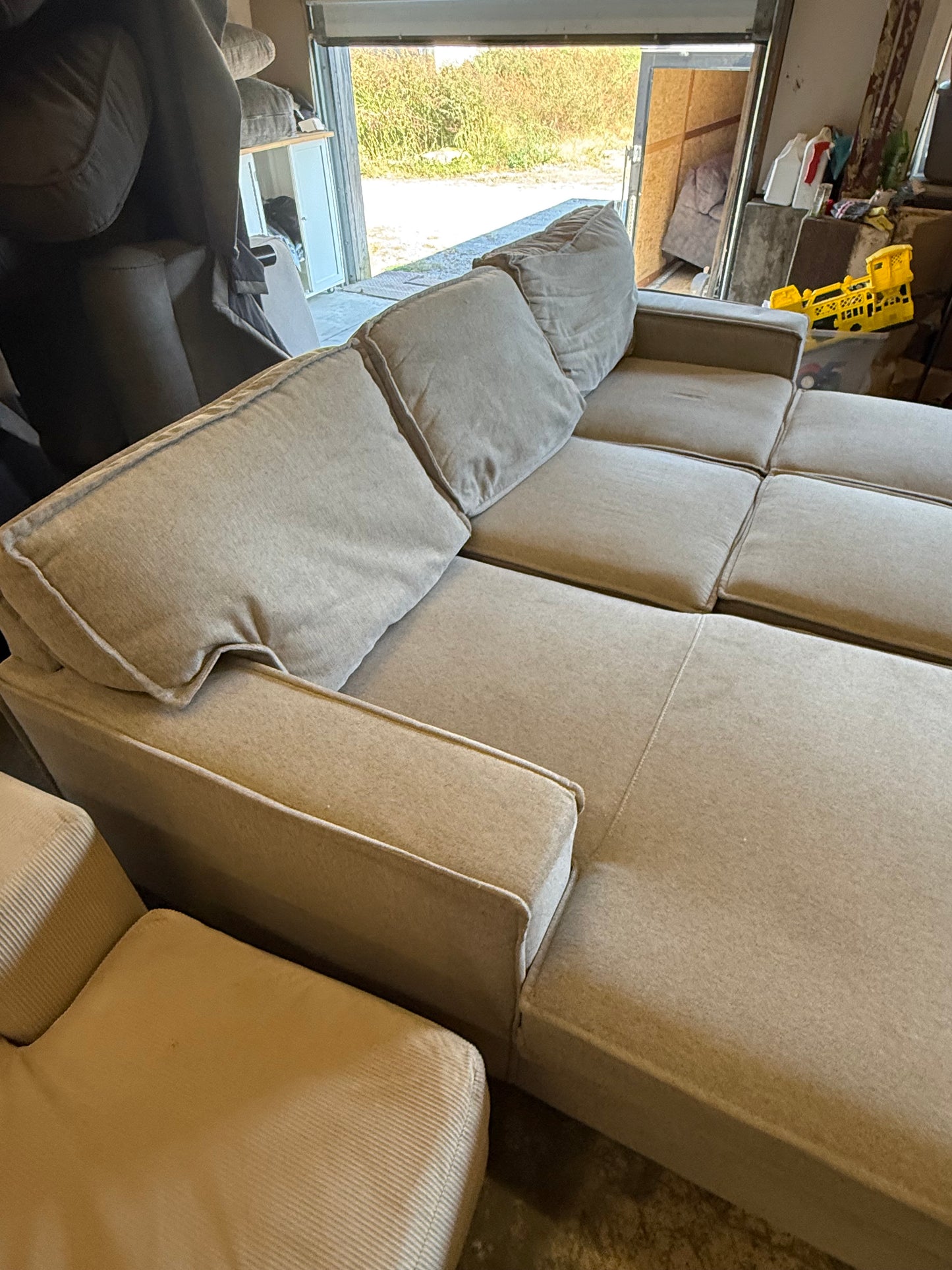 *Free Delivery* Bob's Sectional Couch with Storage and Pullout Bed