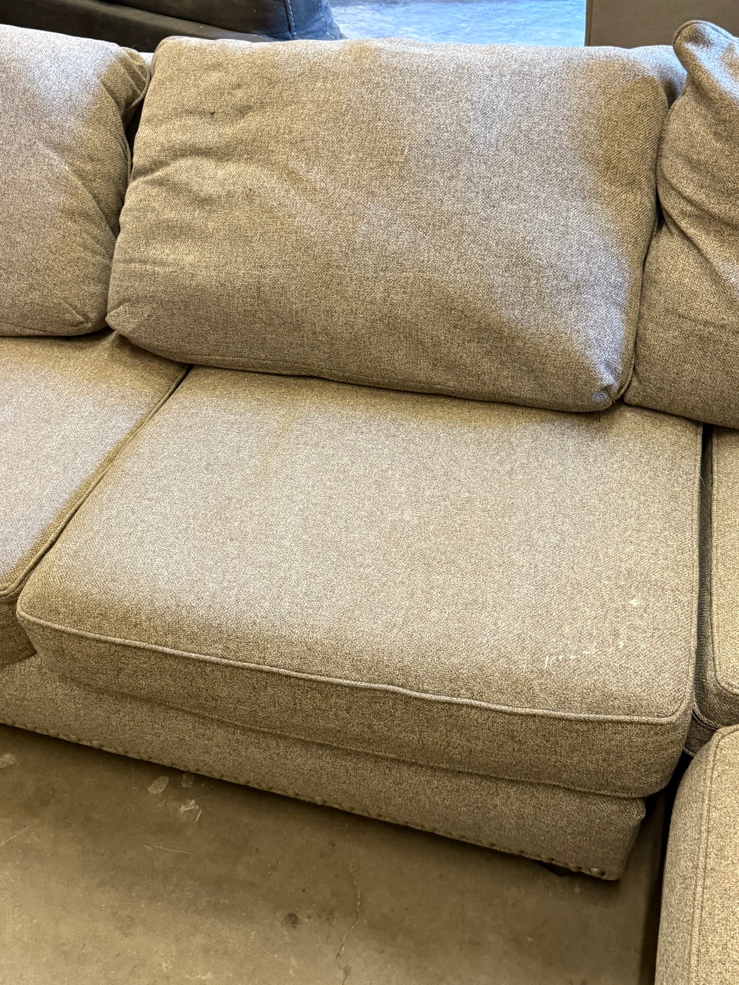 *Free Delivery* 2 Piece Sectional Couch with Nailhead Pattern