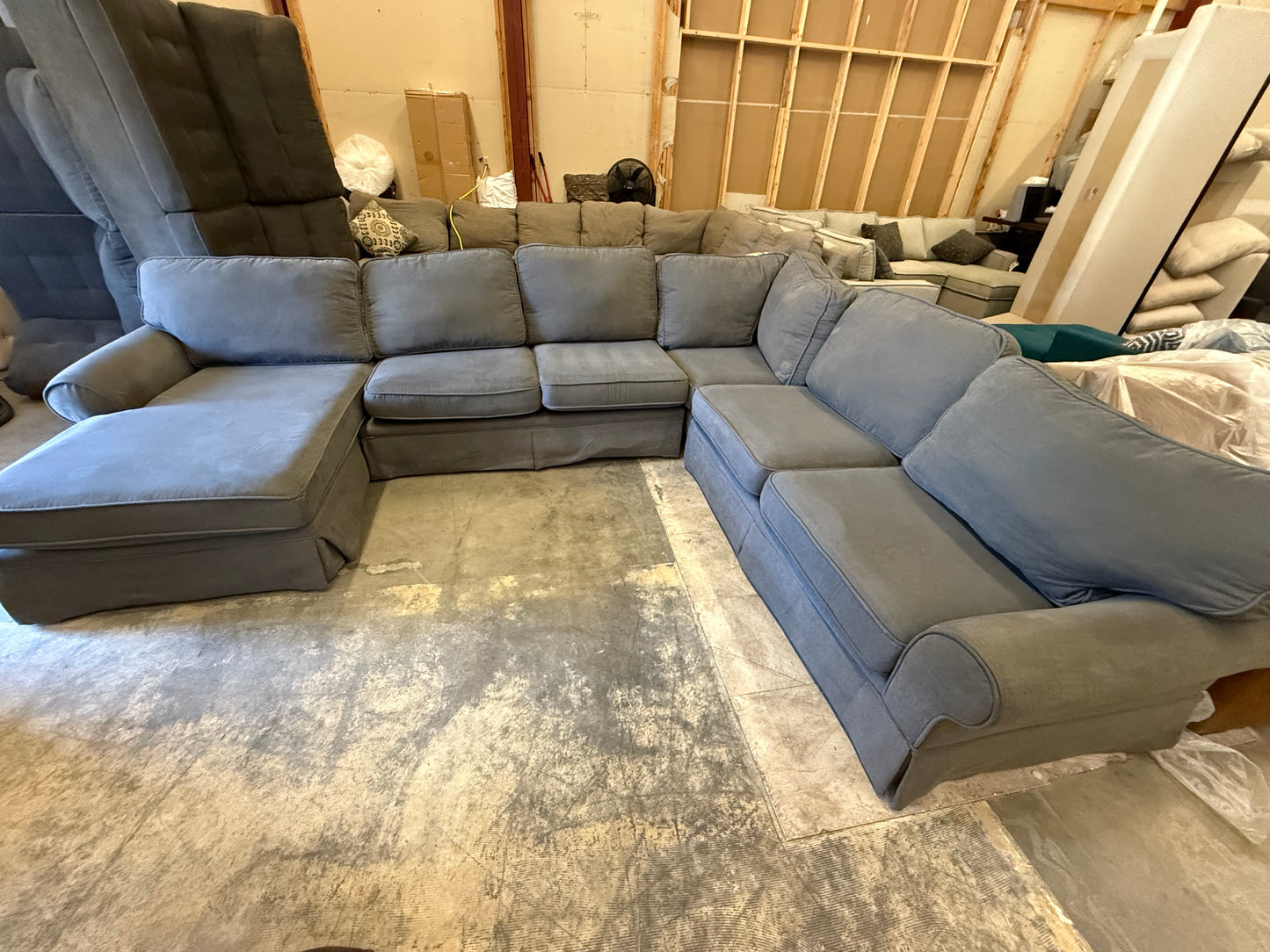 *Free Delivery* 4 Piece Sectional Couch Great Condition Blue