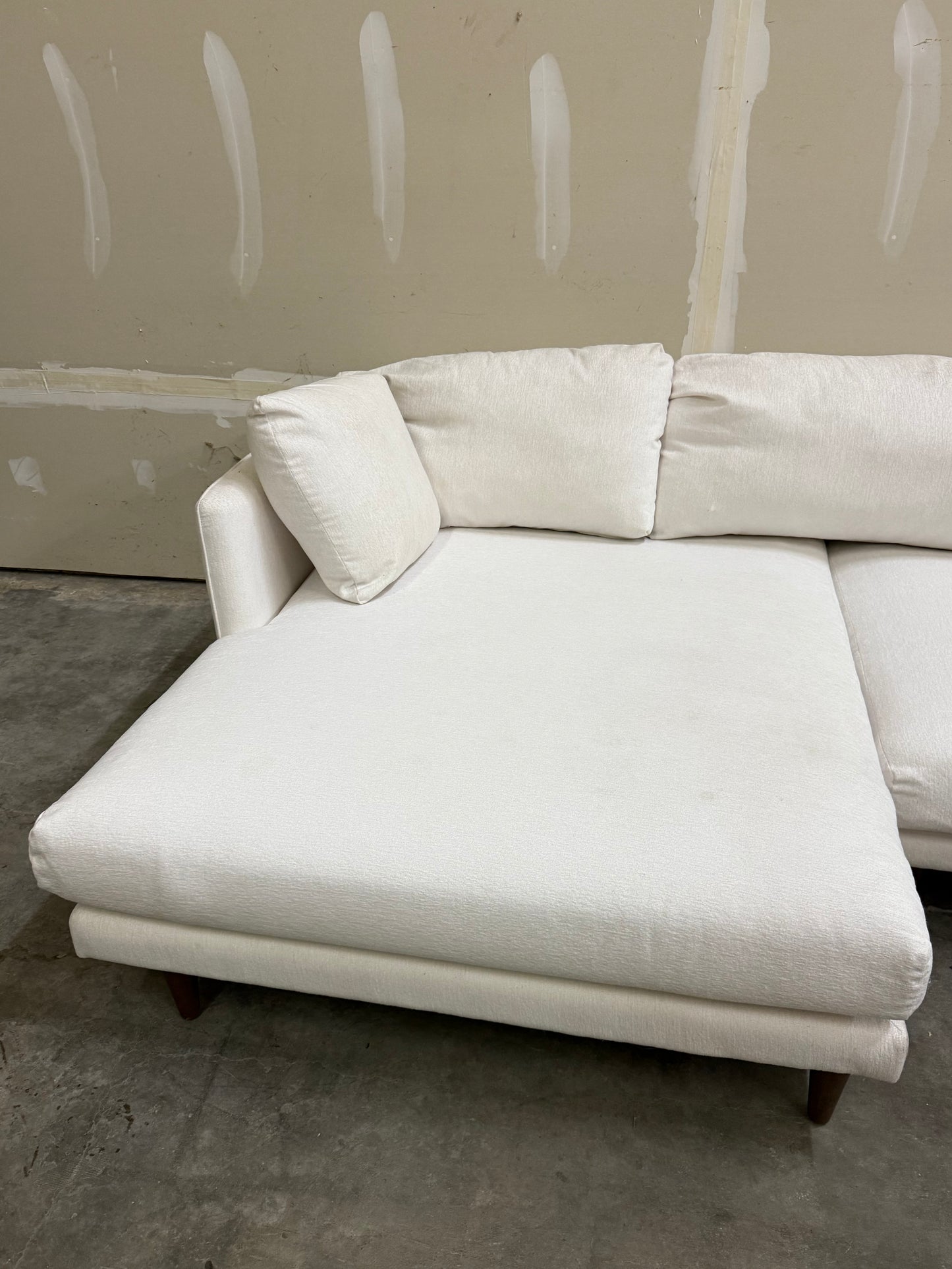 *Free Delivery* Beautiful Joybird Miller Collection Sectional Couch (Retails $2800+)