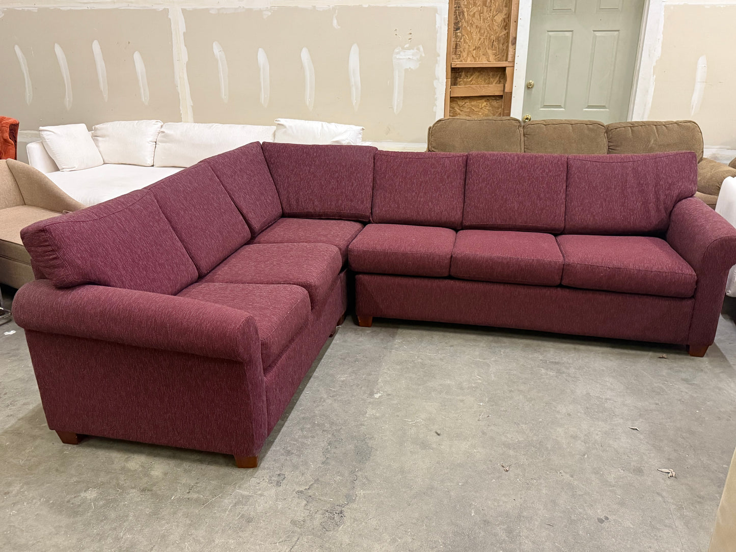 *Free Delivery* Excellent Condition 3-Piece Burgundy Red Wine Sectional with Pullout Bed