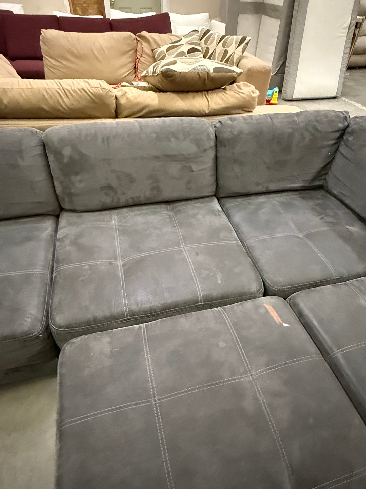 *Free Delivery* 6 Piece Modular Sectional