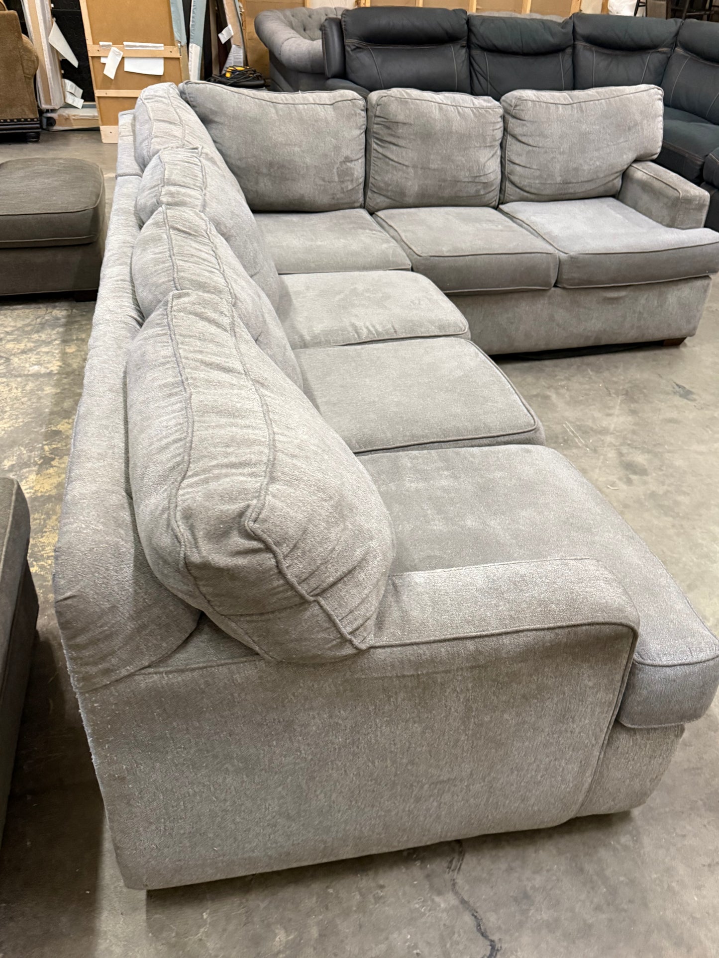 *Free Delivery* Gray Sectional Couch 2 Piece Large