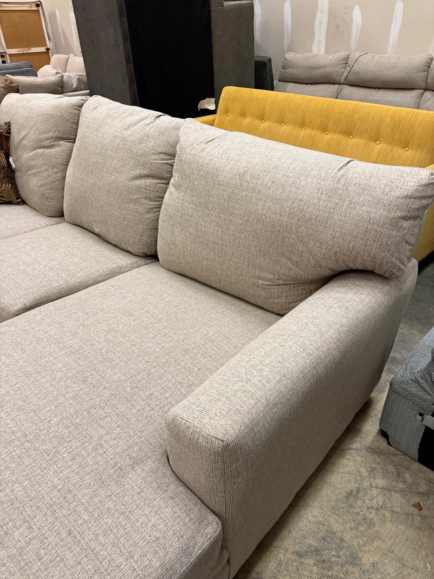 *Free Delivery* Like-New, Store Return Sectional with Nailhead Pattern
