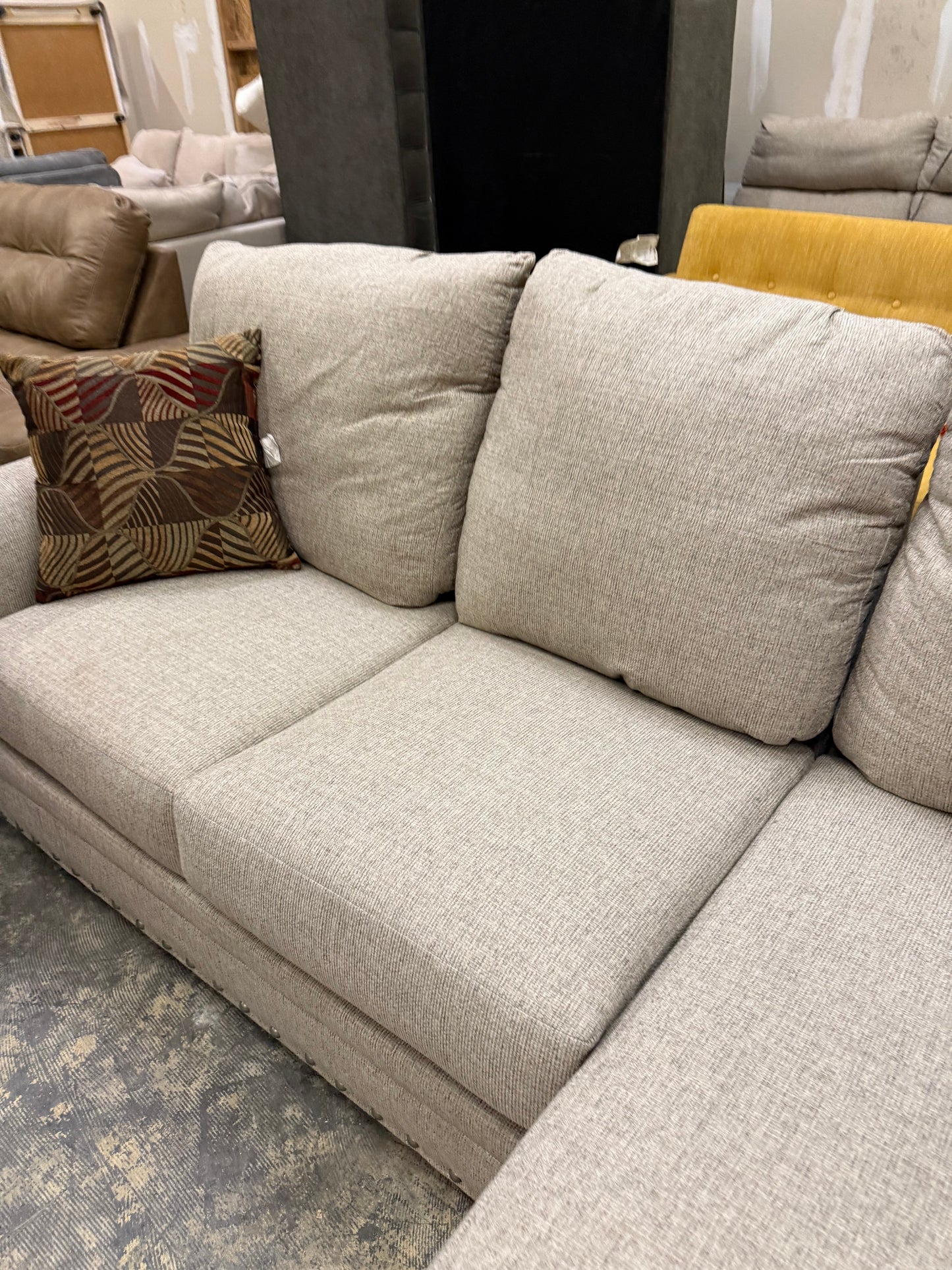*Free Delivery* Like-New, Store Return Sectional with Nailhead Pattern