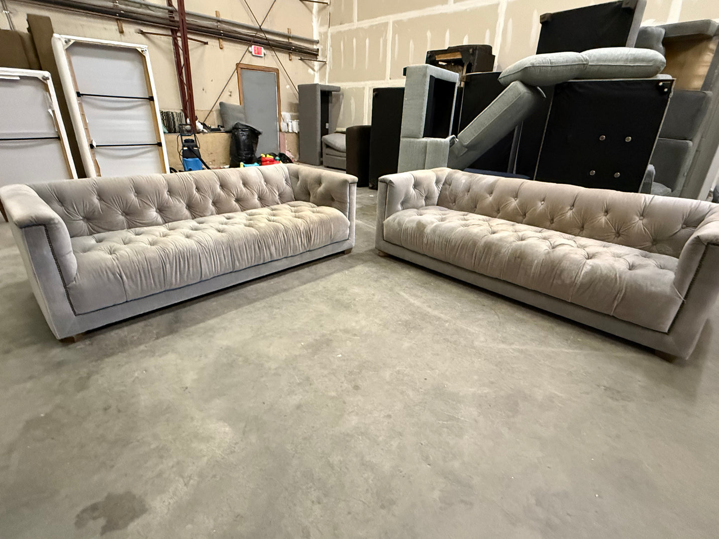 *Free Delivery* Pair of Restoration Hardware Highend Tufted Chesterfield Full Sized Couches