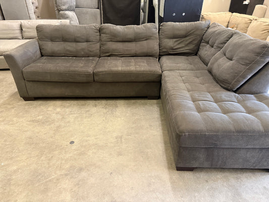 *Free Delivery* 2-Piece Sectional Couch