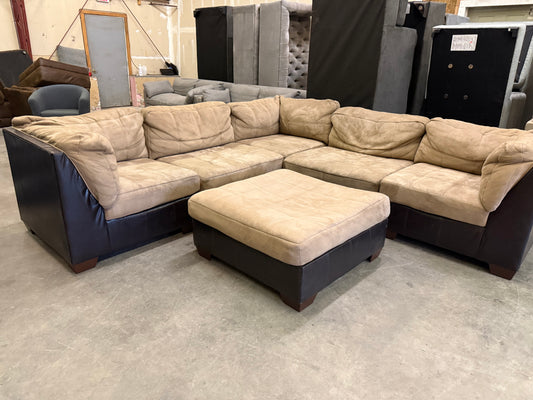 *Free Delivery* 6-Piece Modular Sectional Couch