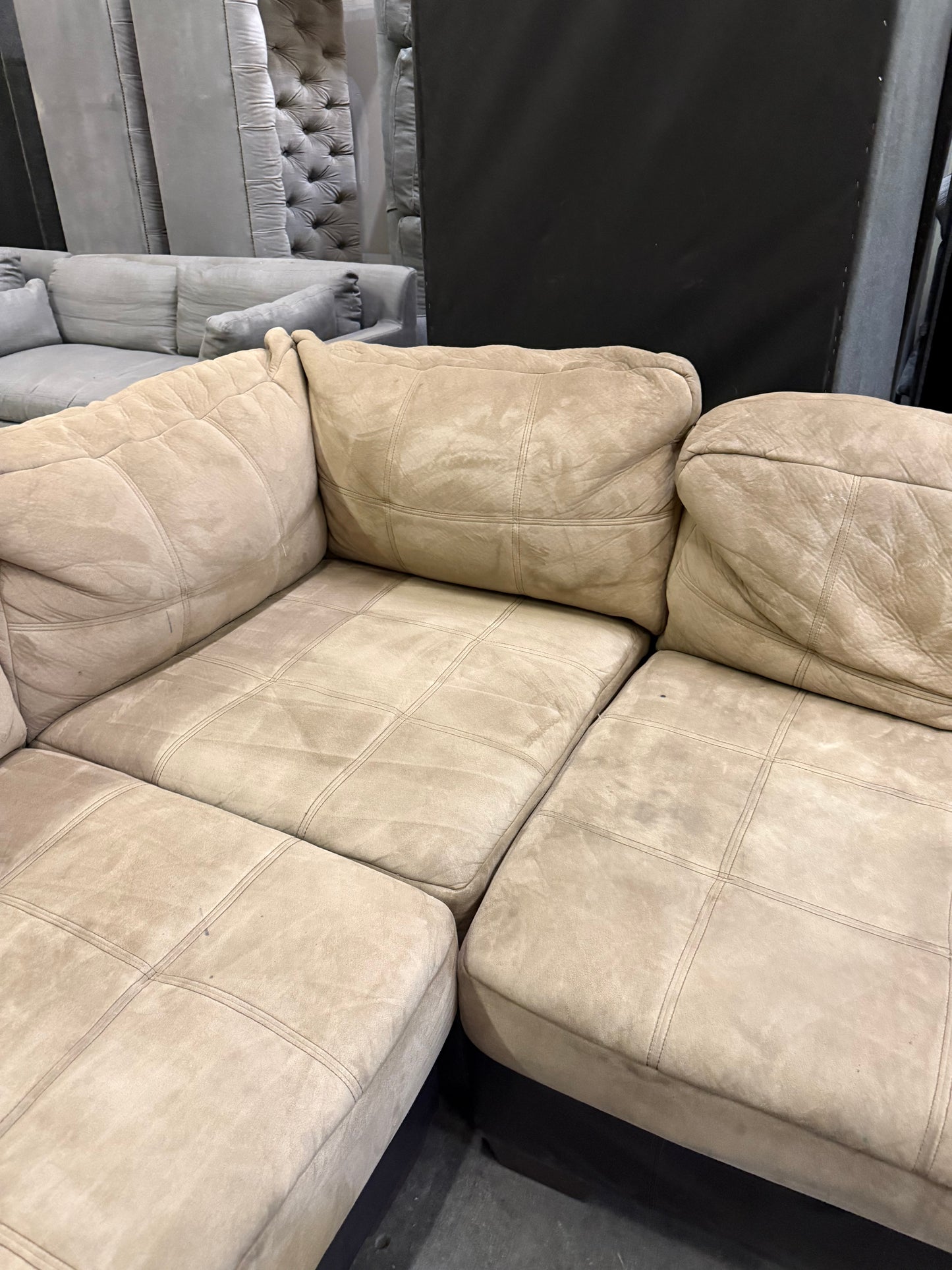 *Free Delivery* 6-Piece Modular Sectional Couch