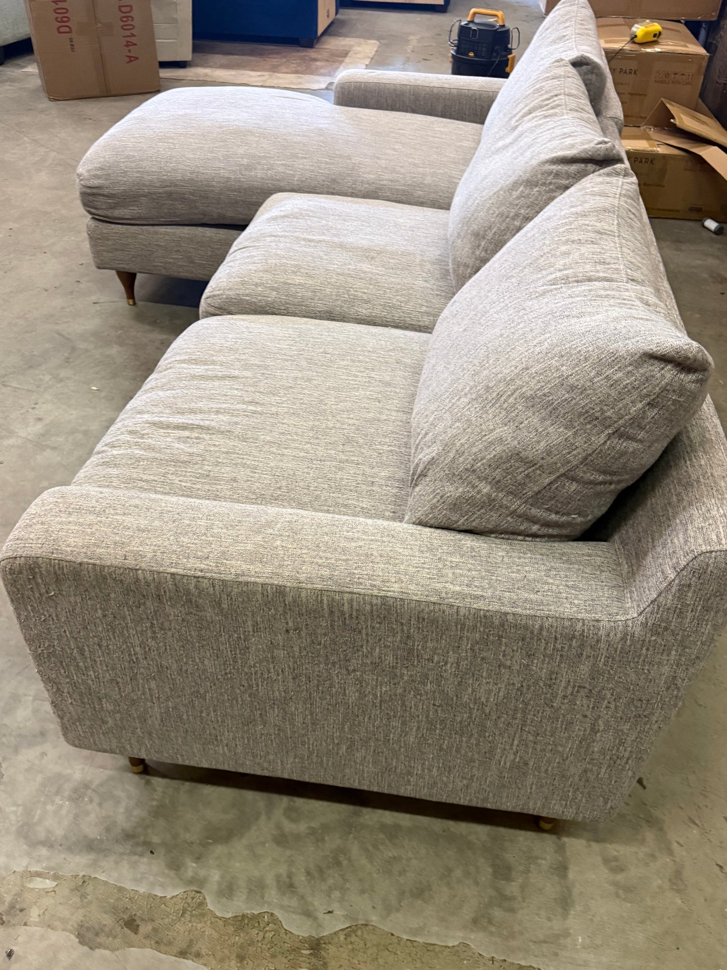 *Free Delivery* Brand New in the Box Albany Park "Park" Sectional Light Gray