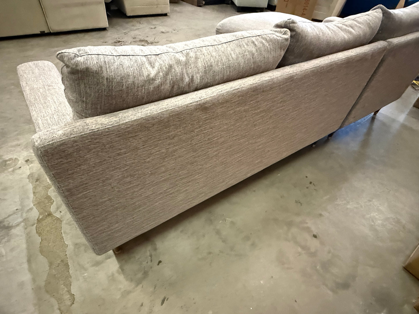 *Free Delivery* Brand New in the Box Albany Park "Park" Sectional Light Gray