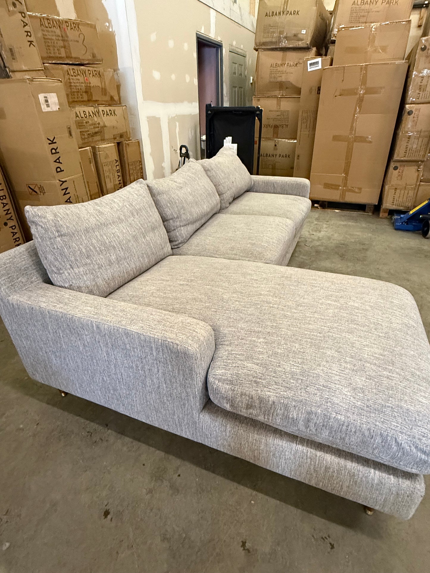 *Free Delivery* Brand New in the Box Albany Park "Park" Sectional Light Gray