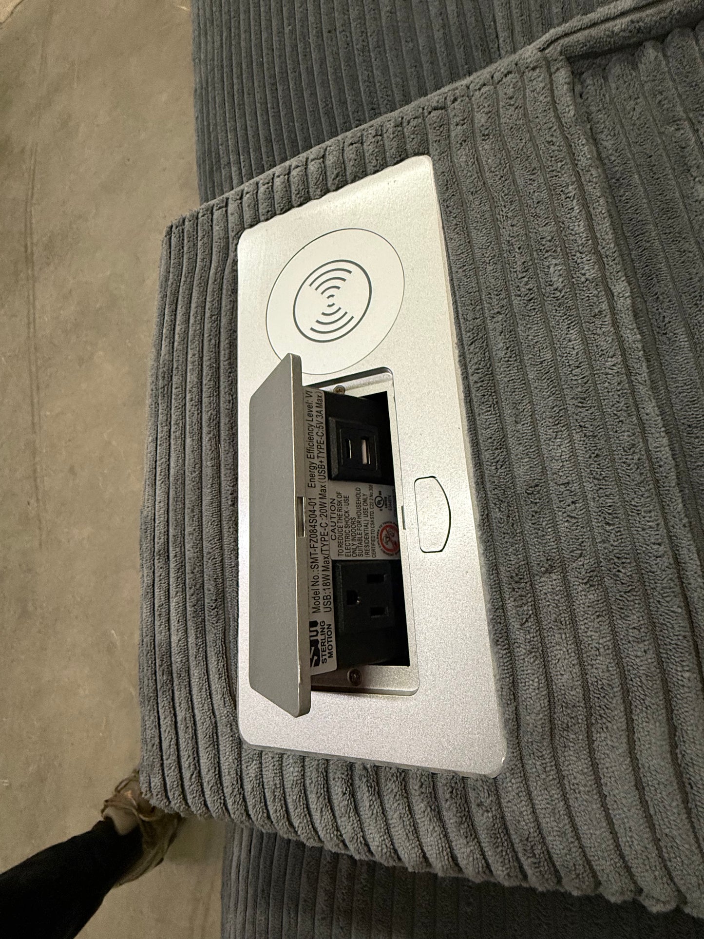 *Free Delivery* Retailer Return, Like-New Liquidation Sectional with Bed Conversion and Storage