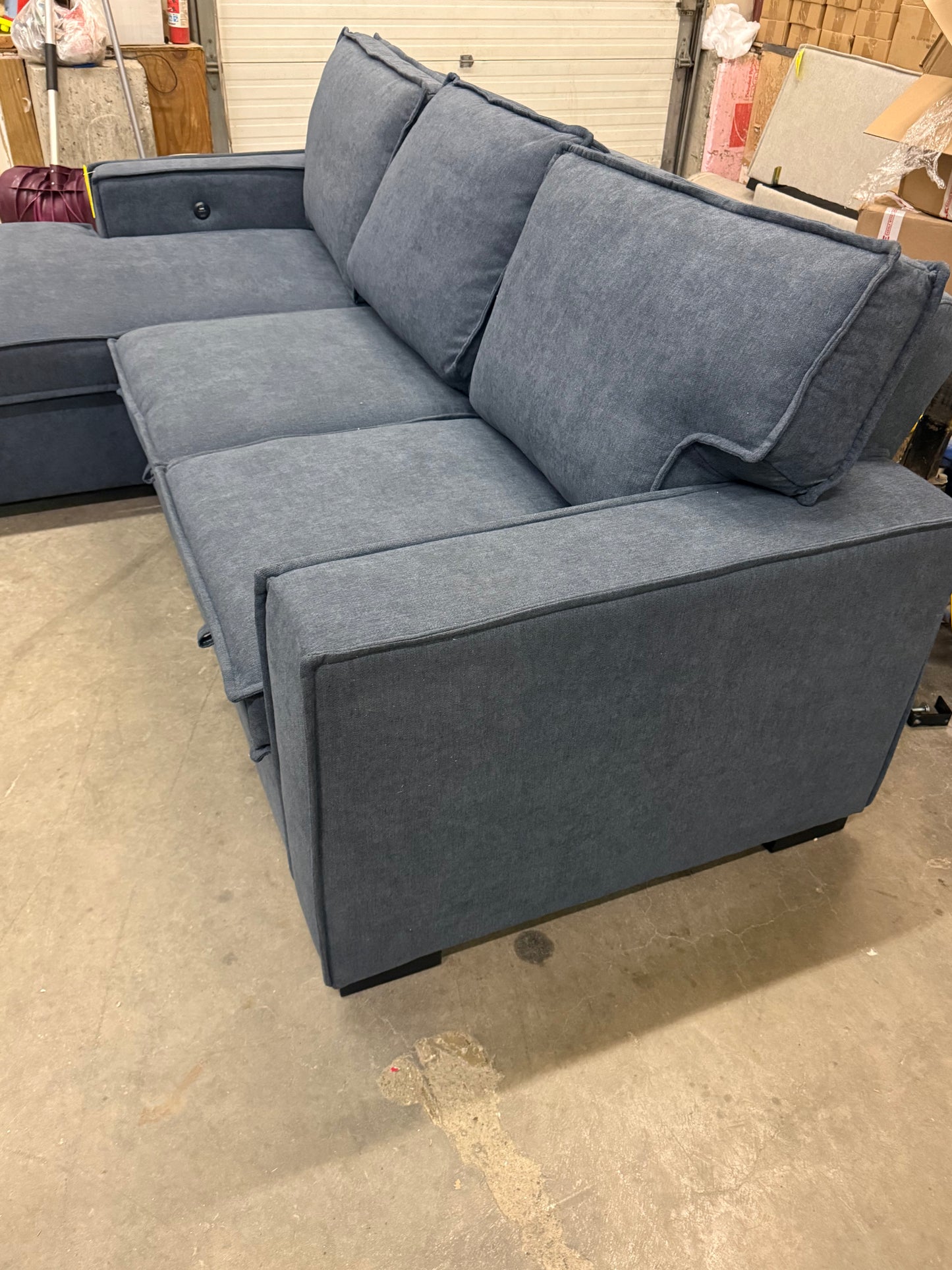 *Free Delivery* Retailer Return, Like-New Liquidation Sectional with Storage and USB
