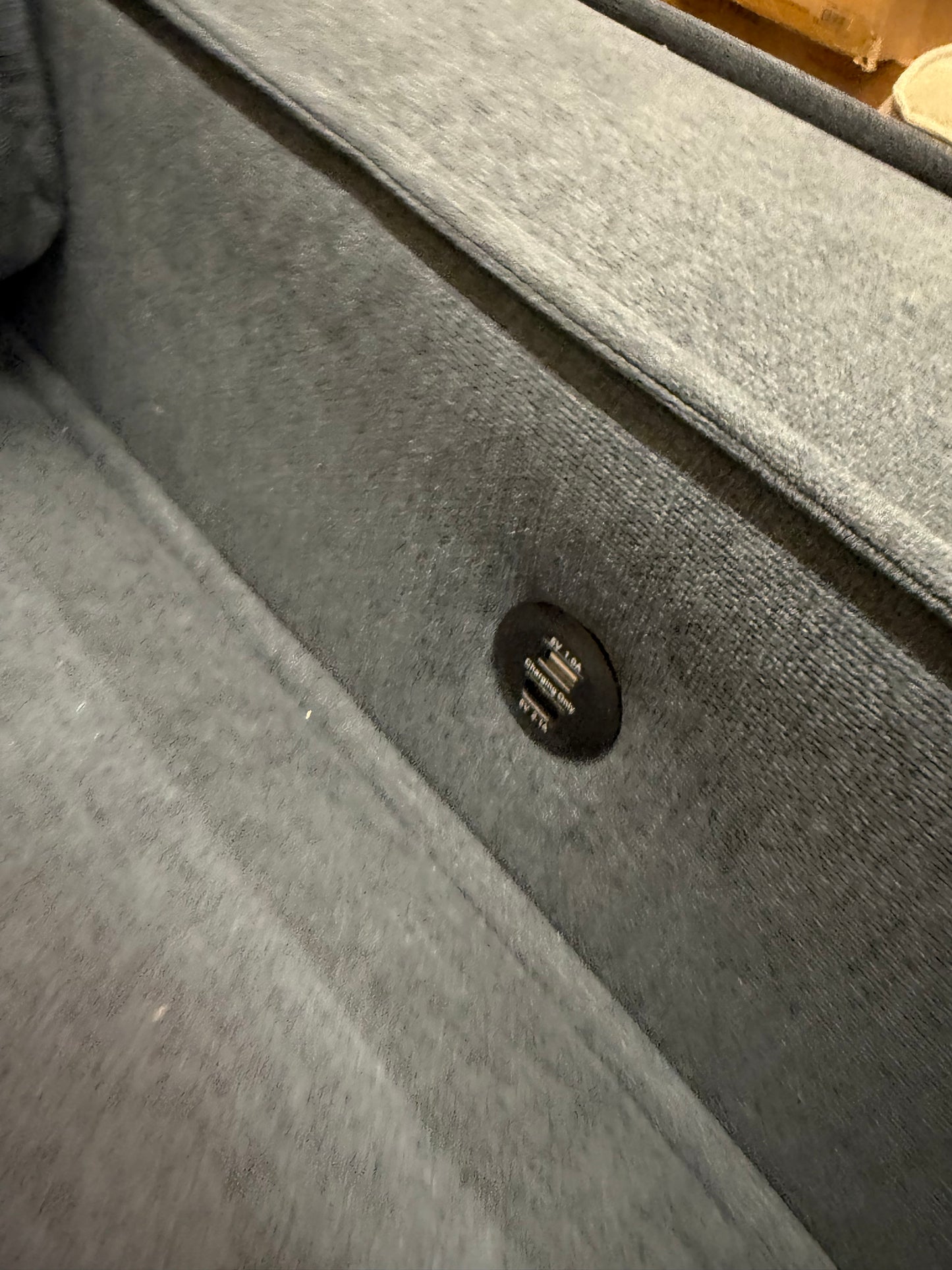 *Free Delivery* Retailer Return, Like-New Liquidation Sectional with Storage and USB