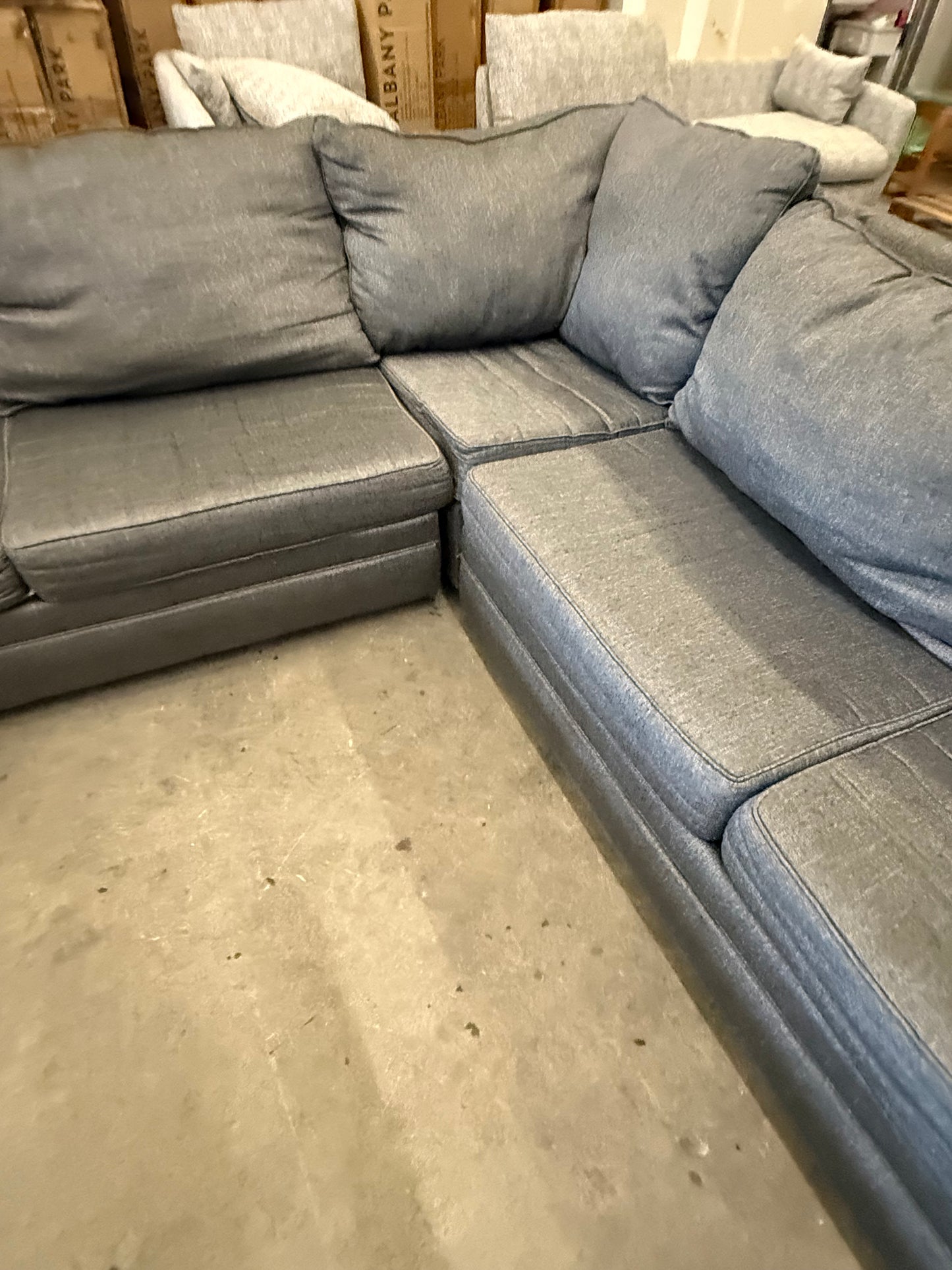 *Free Delivery* Large 4-Piece Sectional Couch Gray