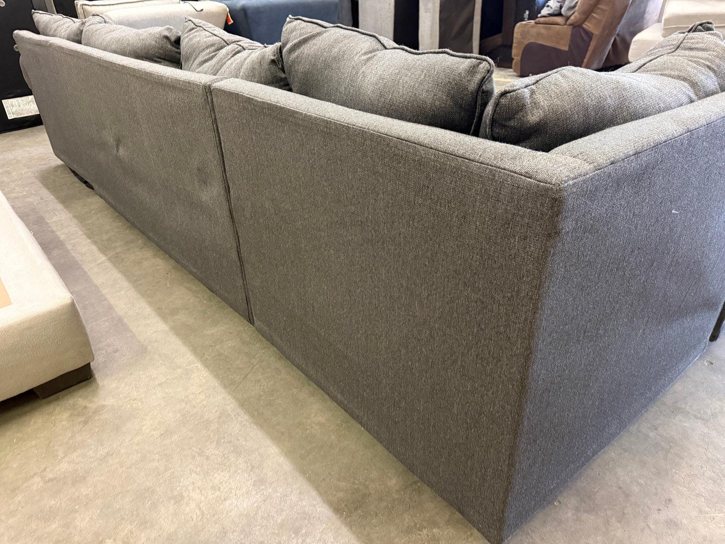 *Free Delivery* Large 4-Piece Sectional Couch Gray