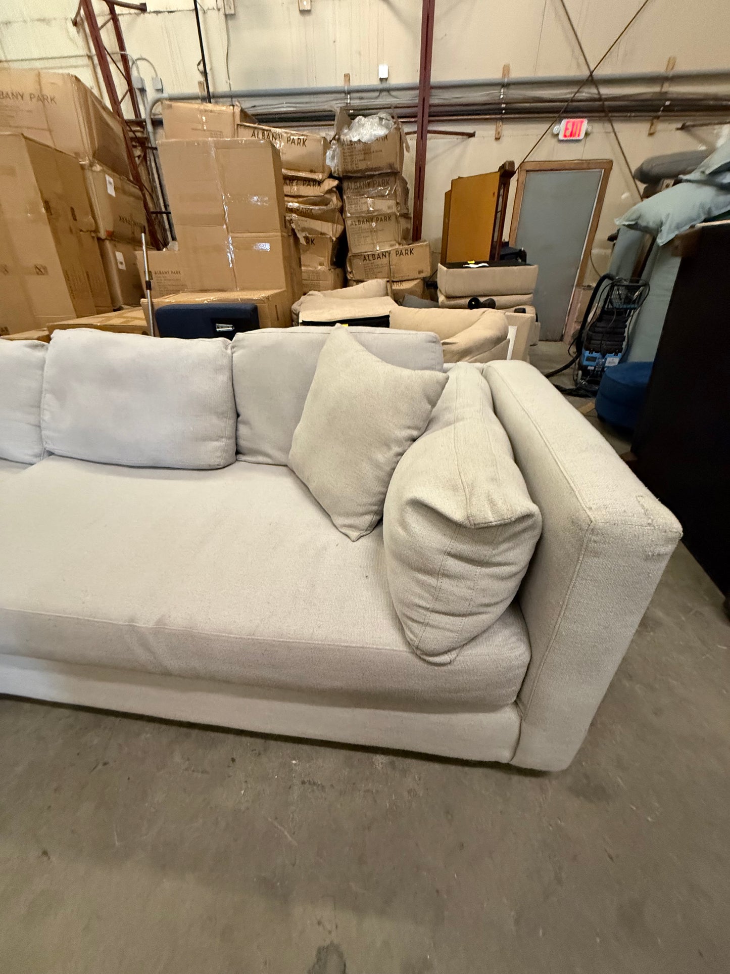 *Free Delivery* Jordan's Furniture Sectional Couch 2-Piece Beige