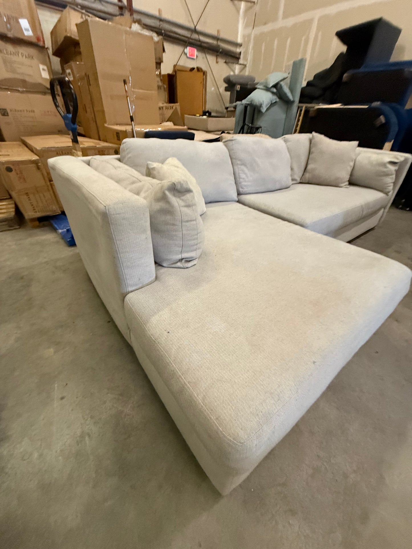 *Free Delivery* Jordan's Furniture Sectional Couch 2-Piece Beige