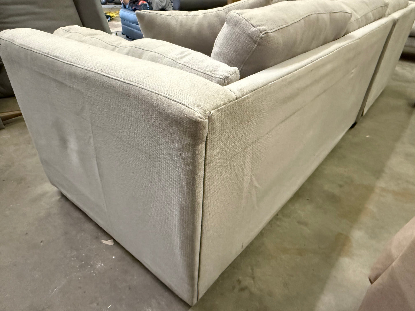 *Free Delivery* Jordan's Furniture Sectional Couch 2-Piece Beige