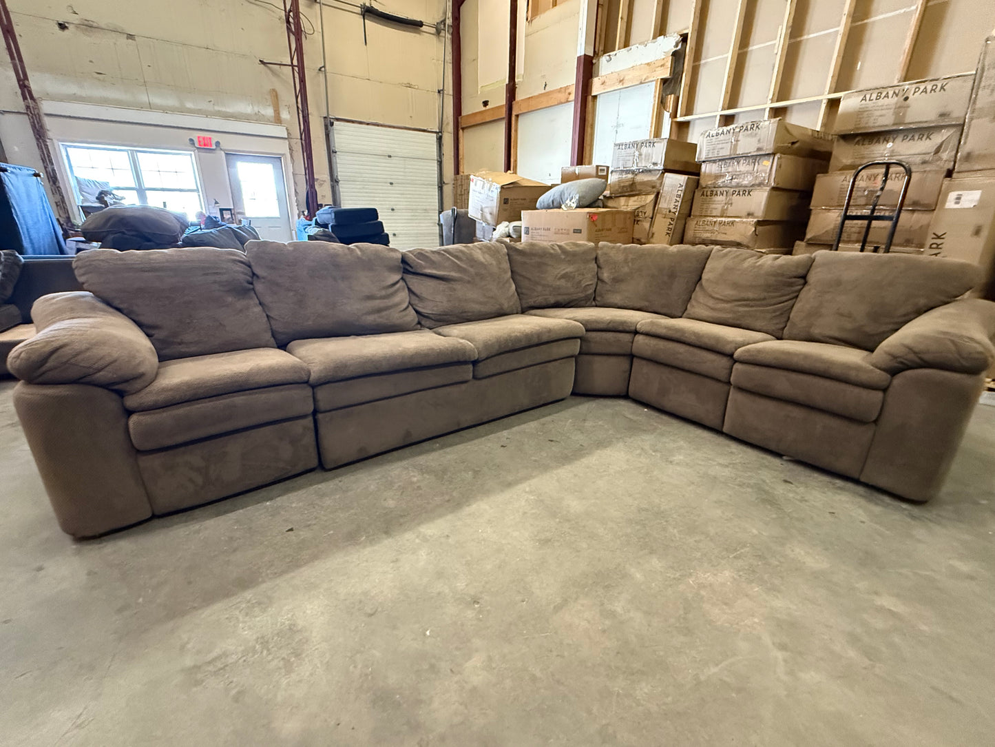 *Free Delivery* La-Z-Boy Sectional Couch with Recliners 5 Pieces Modular