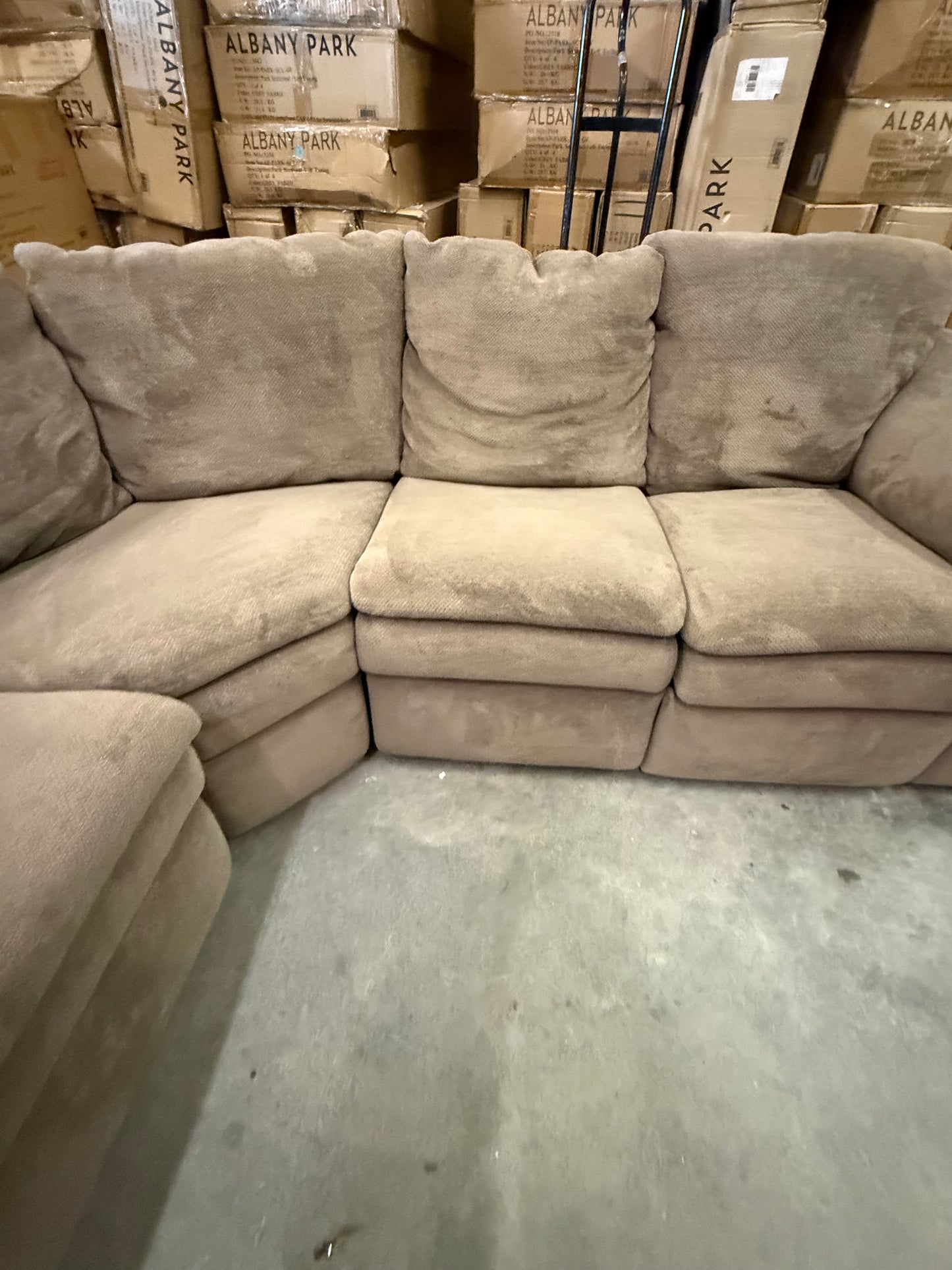 *Free Delivery* La-Z-Boy Sectional Couch with Recliners 5 Pieces Modular