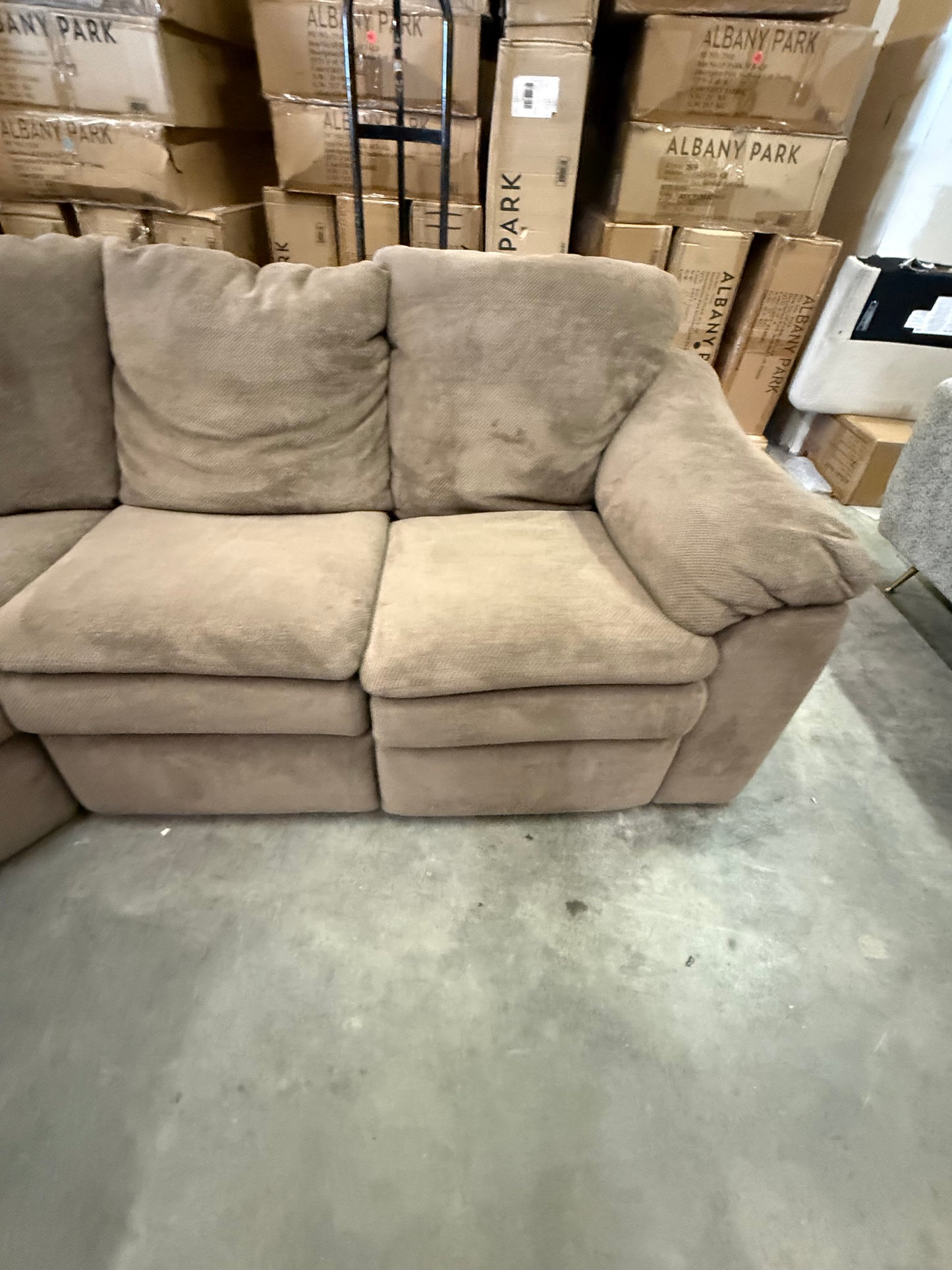 *Free Delivery* La-Z-Boy Sectional Couch with Recliners 5 Pieces Modular