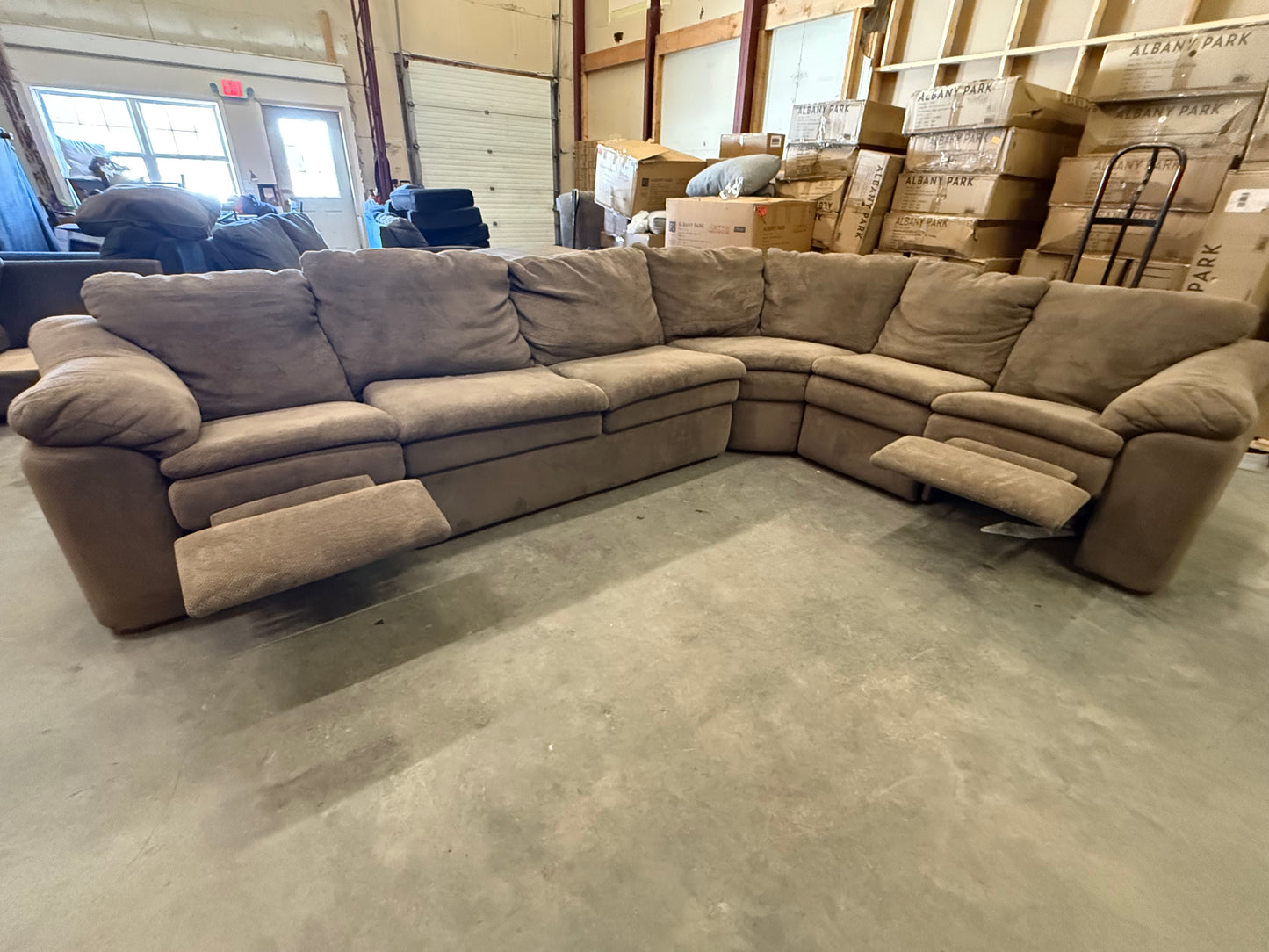 *Free Delivery* La-Z-Boy Sectional Couch with Recliners 5 Pieces Modular