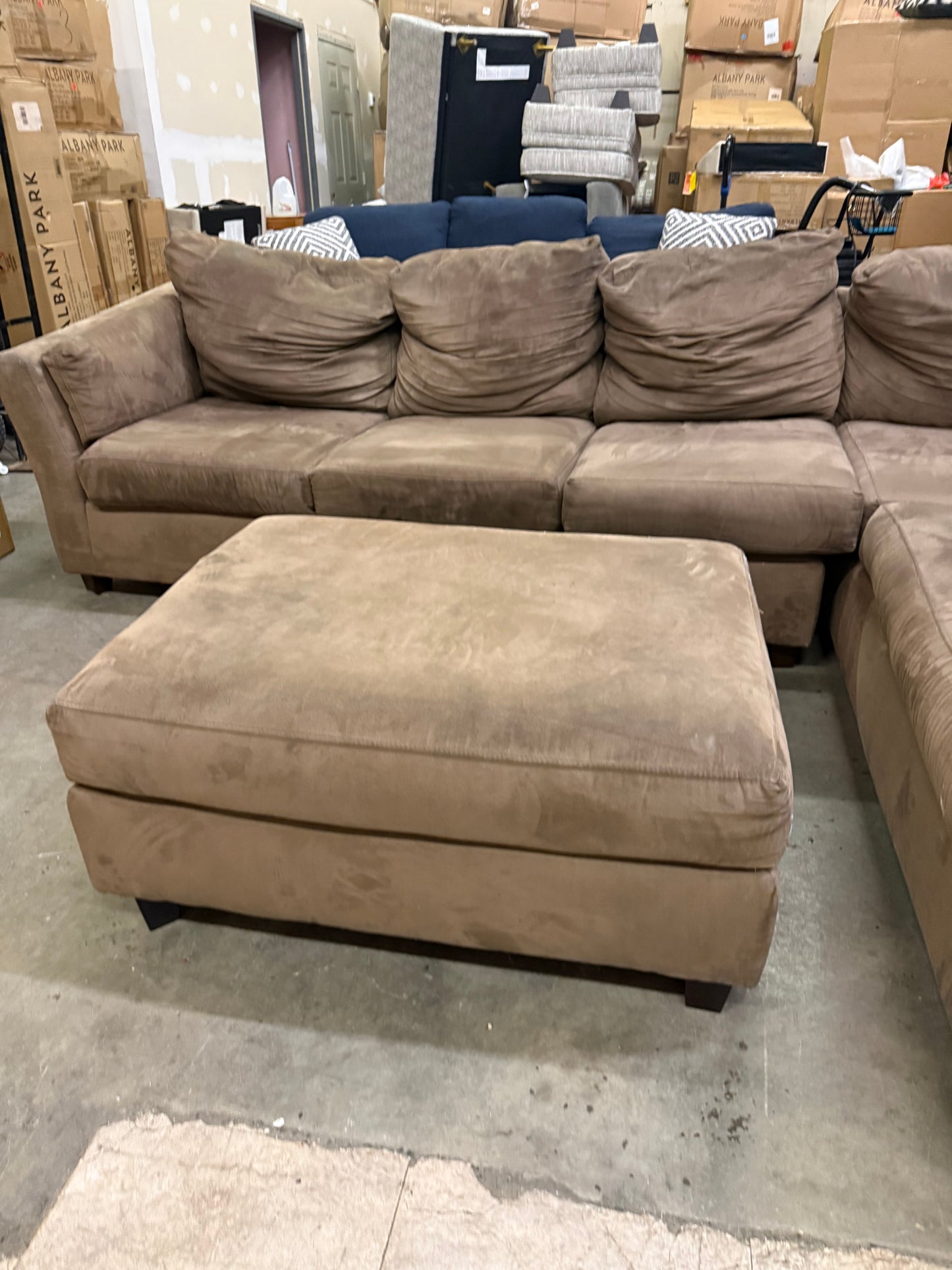 *Free Delivery* Sectional Couch with Matching Ottoman 2 Pieces